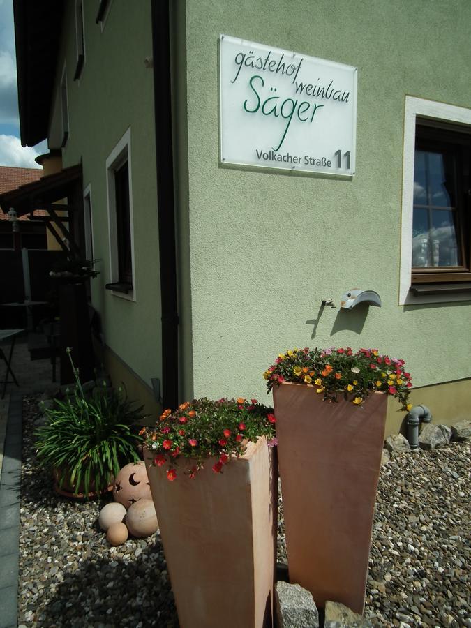 Gaestehof - Weinbau Saeger Nordheim am Main Luaran gambar